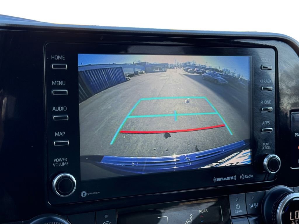 Used 2022 Toyota Highlander XLE image 15