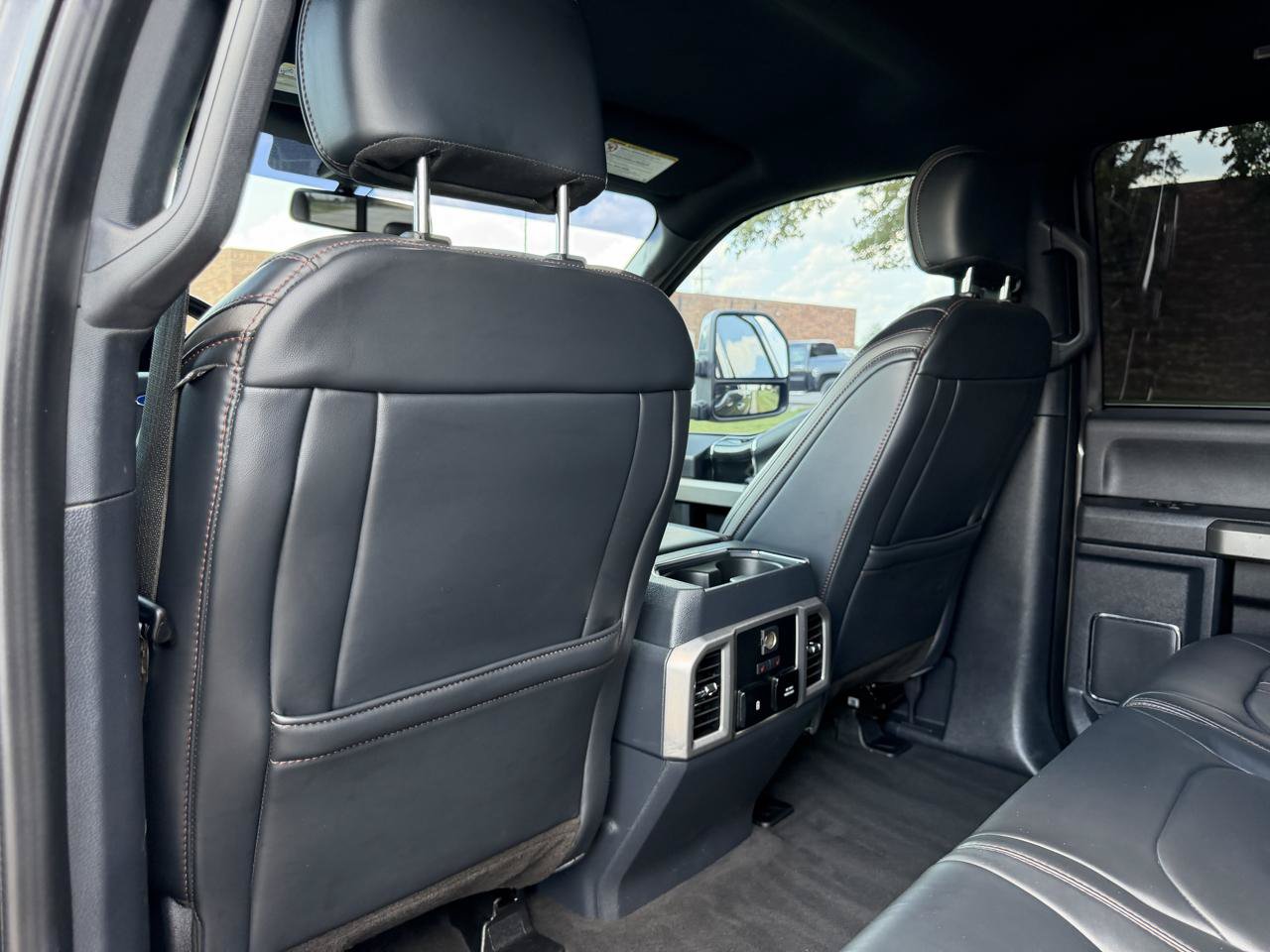 Used 2022 Ford F350 Platinum AWD/4WD image 40