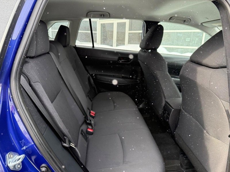 Used 2025 Toyota Corolla Cross LE image 11