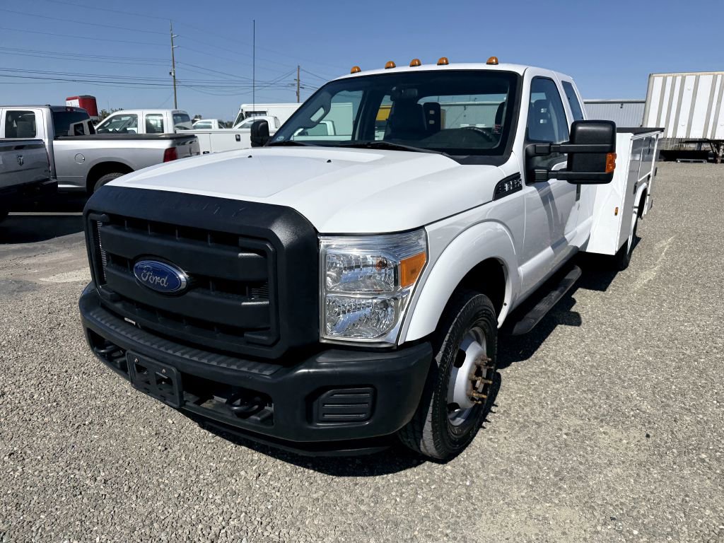 Used 2016 Ford F350 XL w/ Power Equipment Group RWD image 2