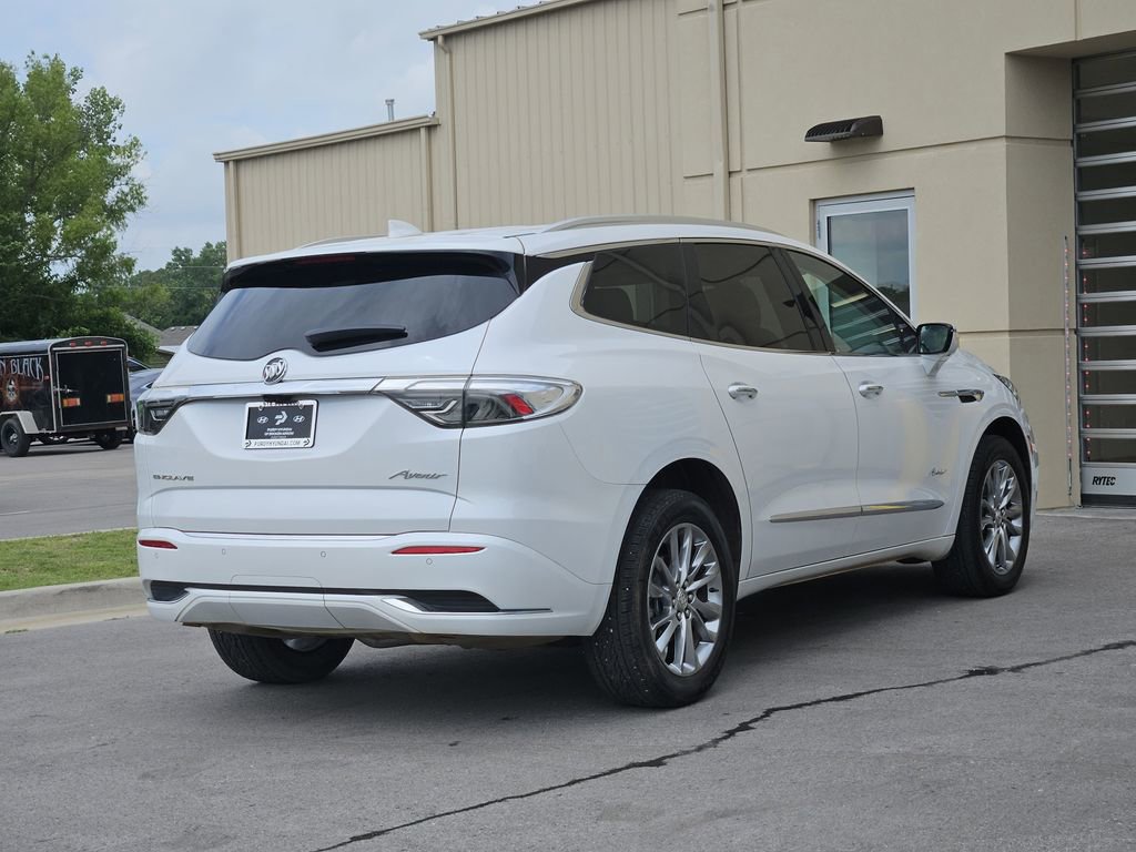 Used 2023 Buick Enclave Avenir w/ Avenir Technology Package FWD image 4