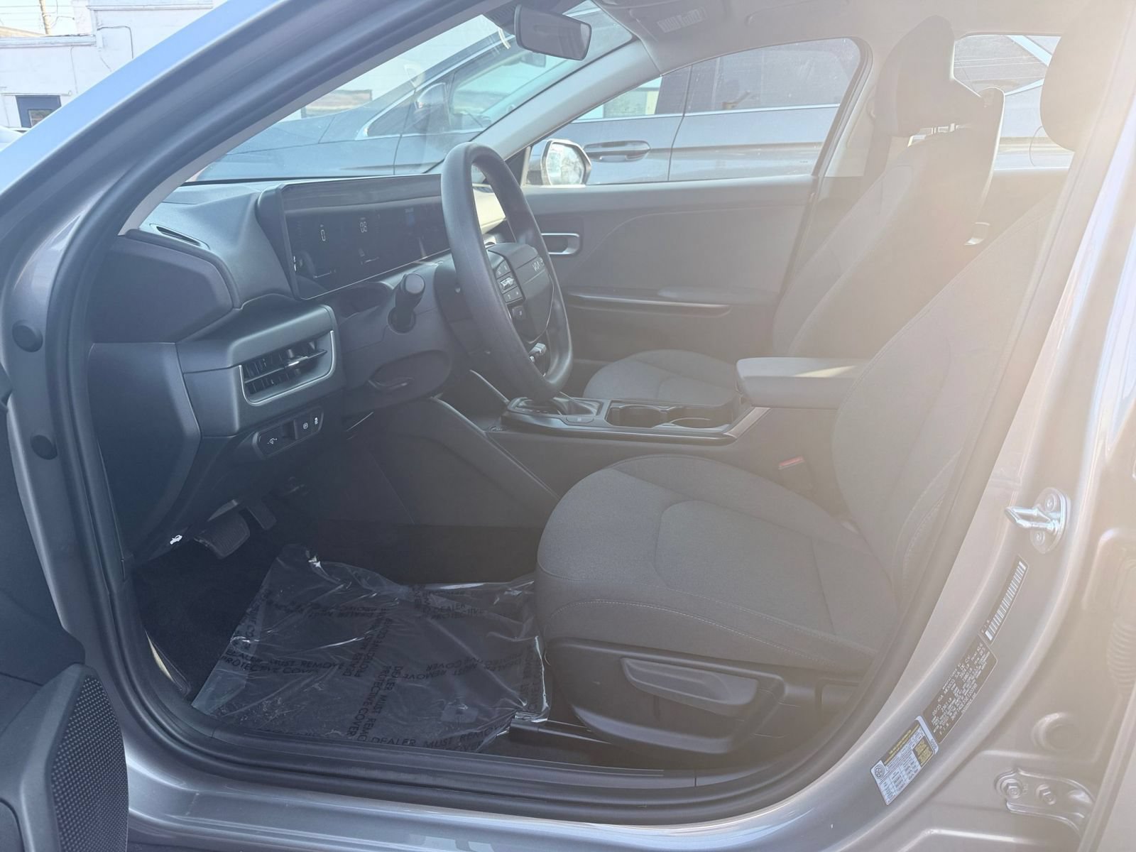 Used 2025 Kia K4 FWD image 25