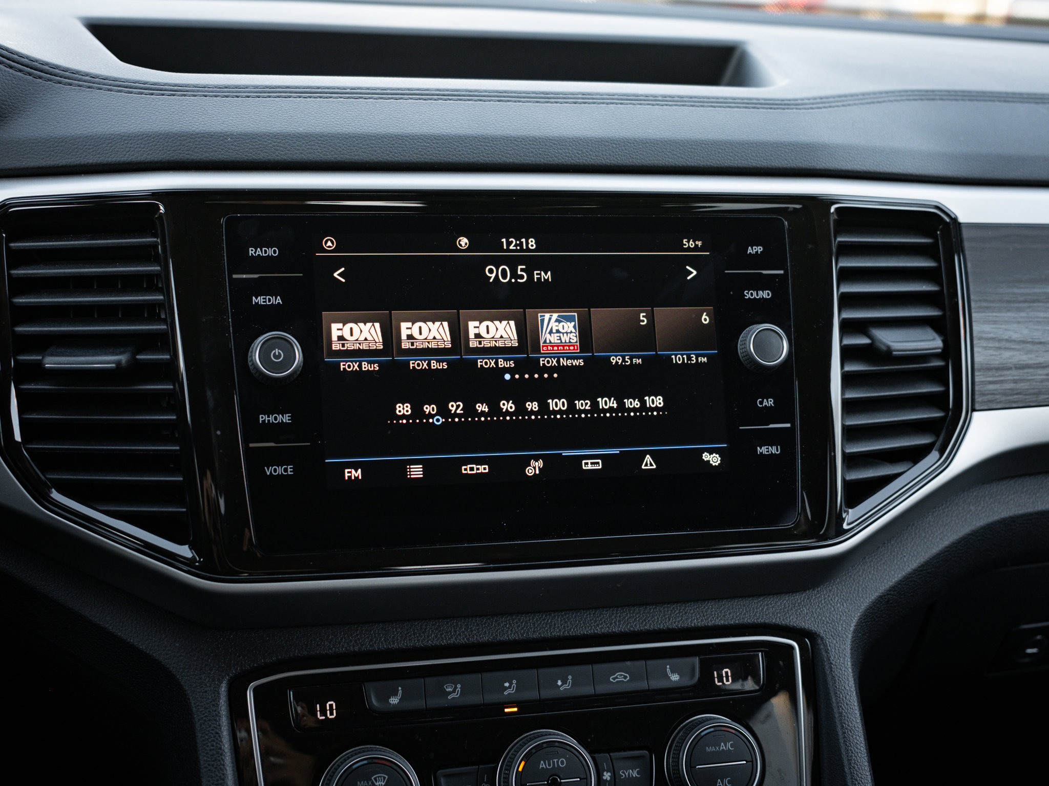 Used 2023 Volkswagen Atlas SE image 22