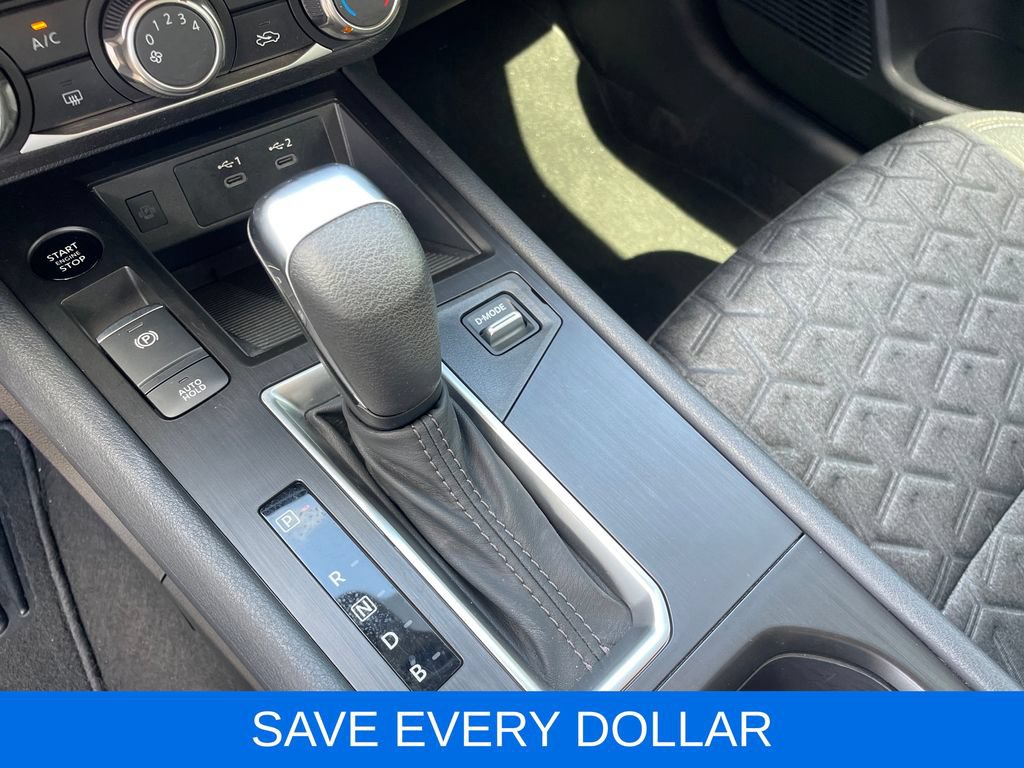 Used 2025 Nissan Kicks SV FWD image 24