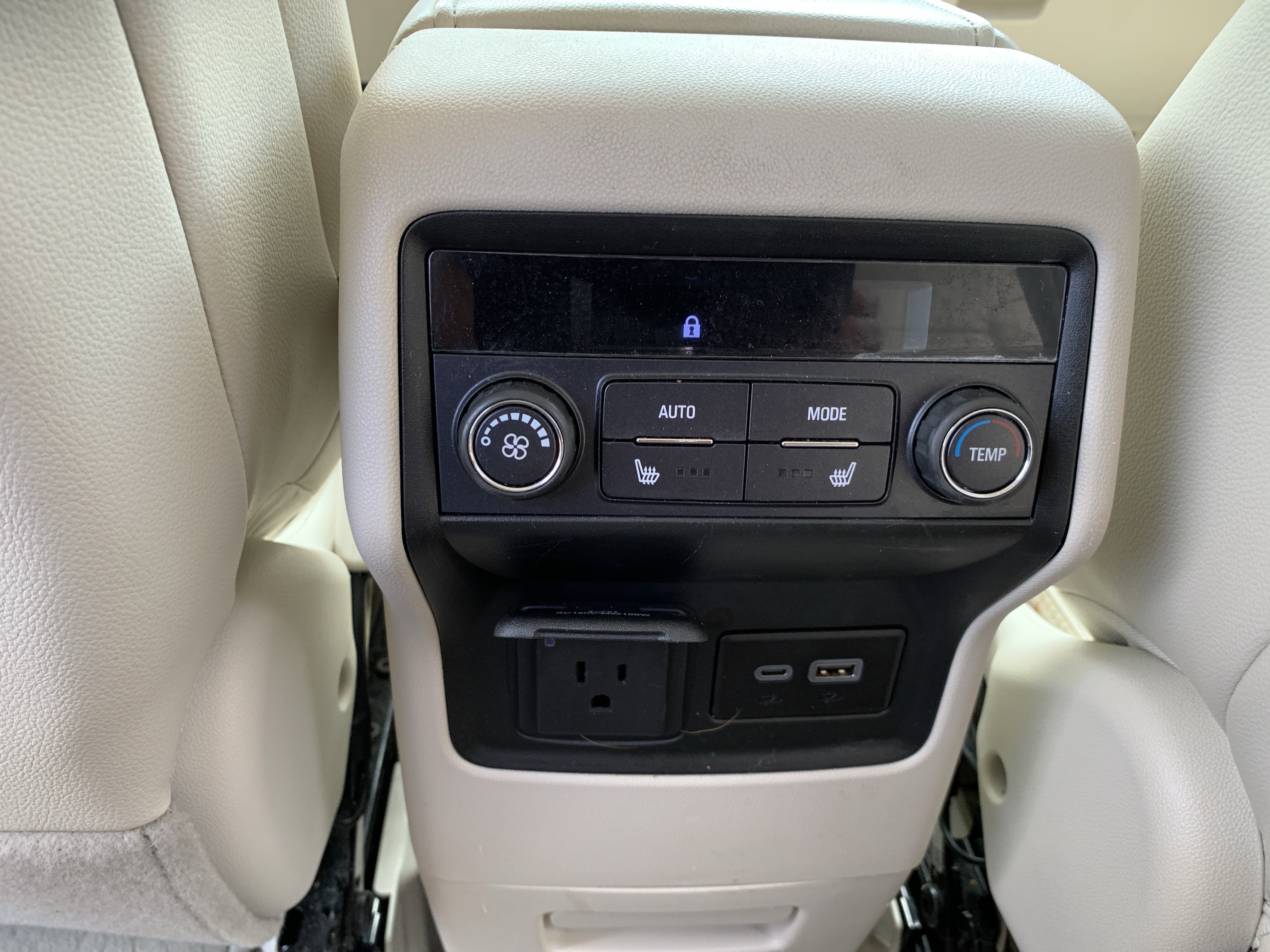 Used 2023 GMC Acadia Denali AWD/4WD image 39