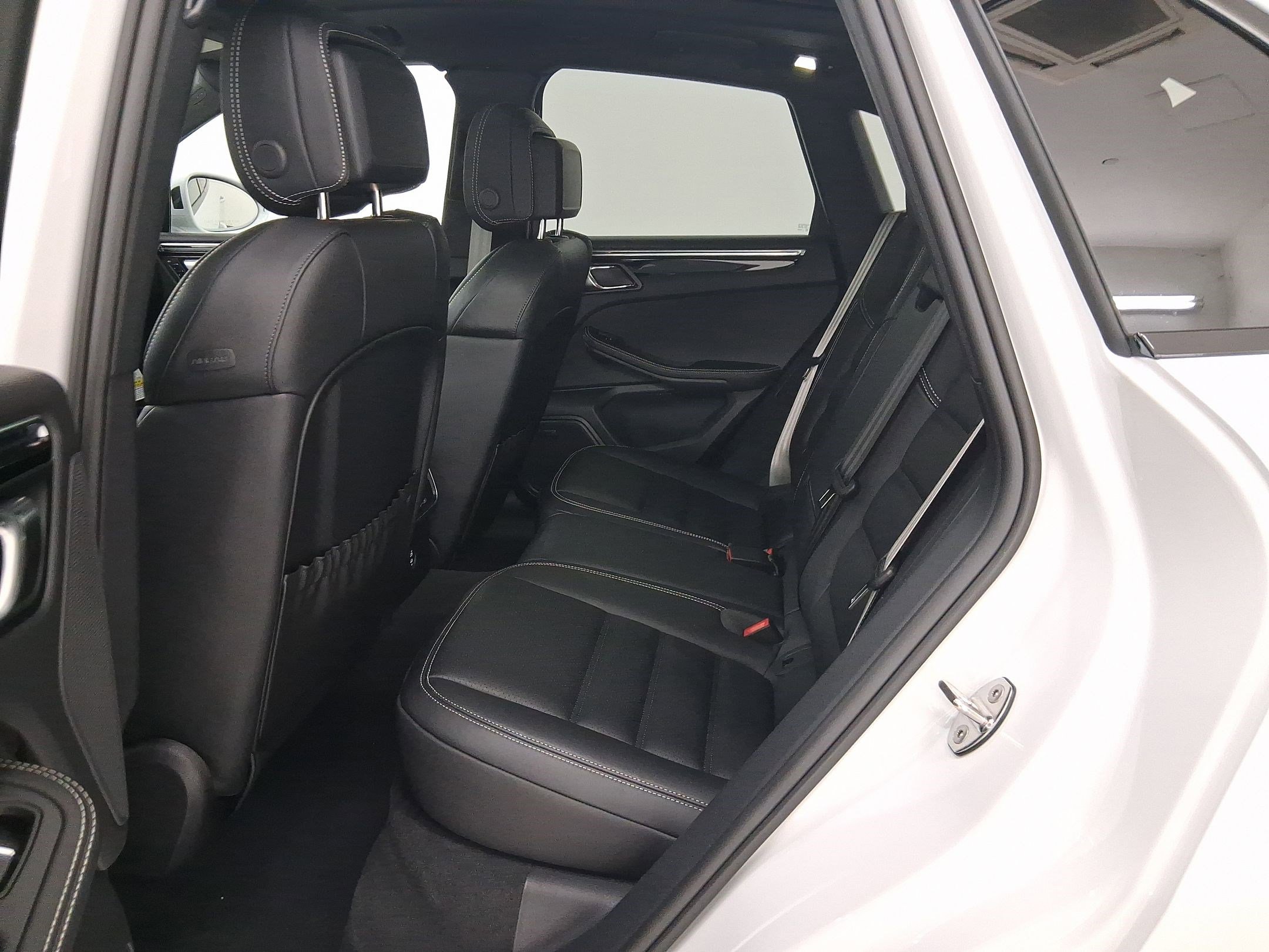 New 2026 Porsche Macan S image 13