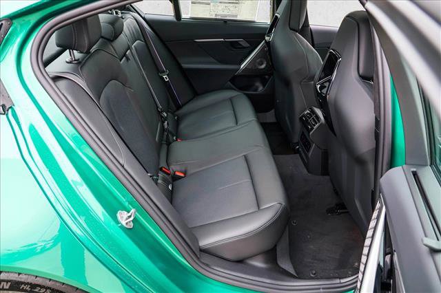 New 2026 BMW M5 w/ Executive Package image 22