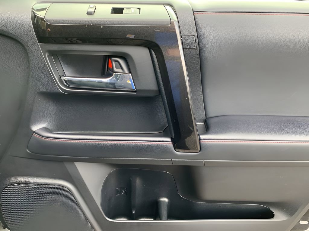 Used 2021 Toyota 4Runner Venture w/ Moonroof Package image 18