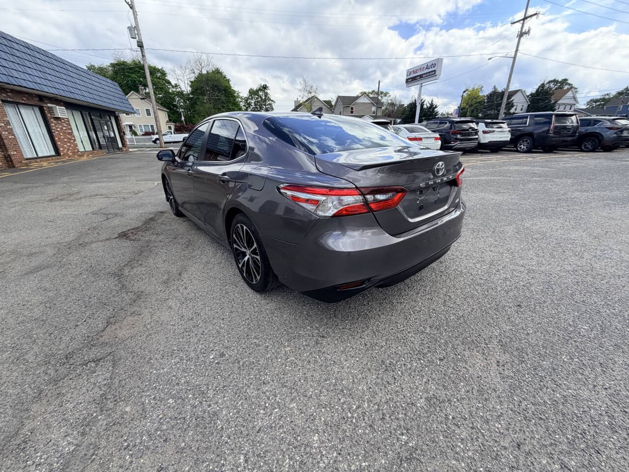 Used 2021 Toyota Camry LE FWD image 25