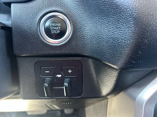 Used 2022 Toyota Tundra SR5 AWD/4WD image 17