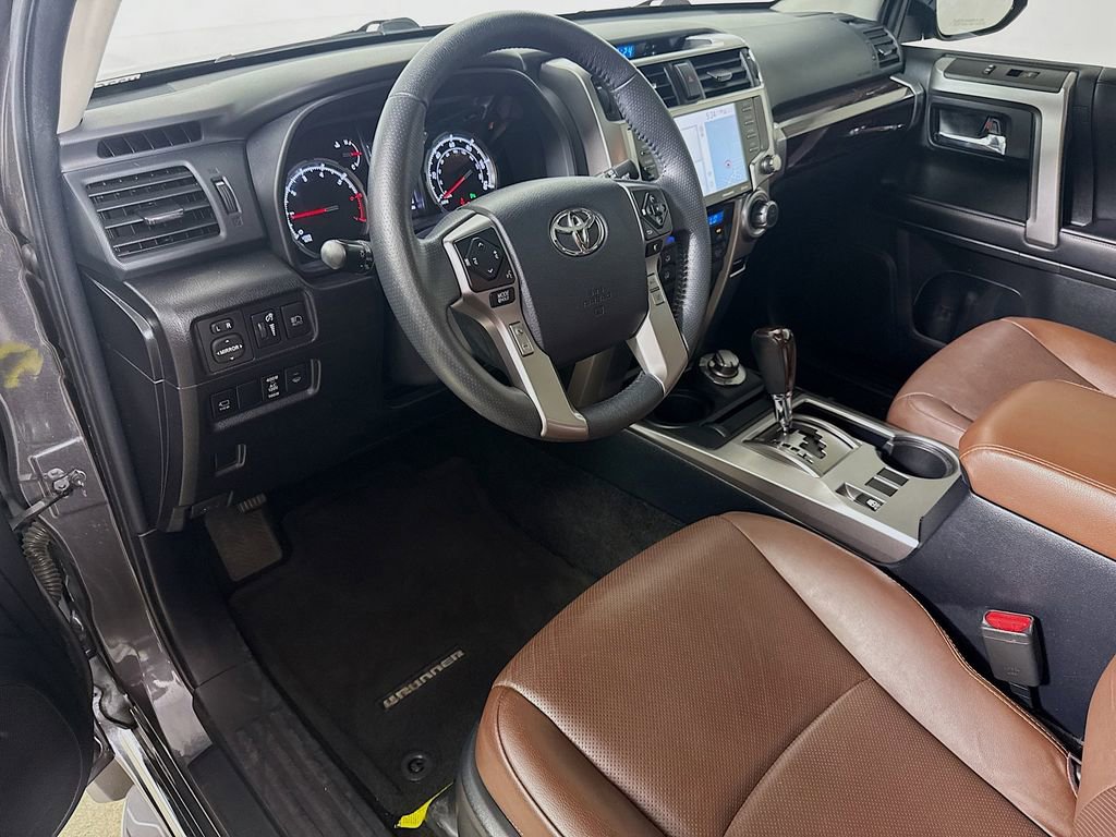 Used 2022 Toyota 4Runner Limited AWD/4WD image 9