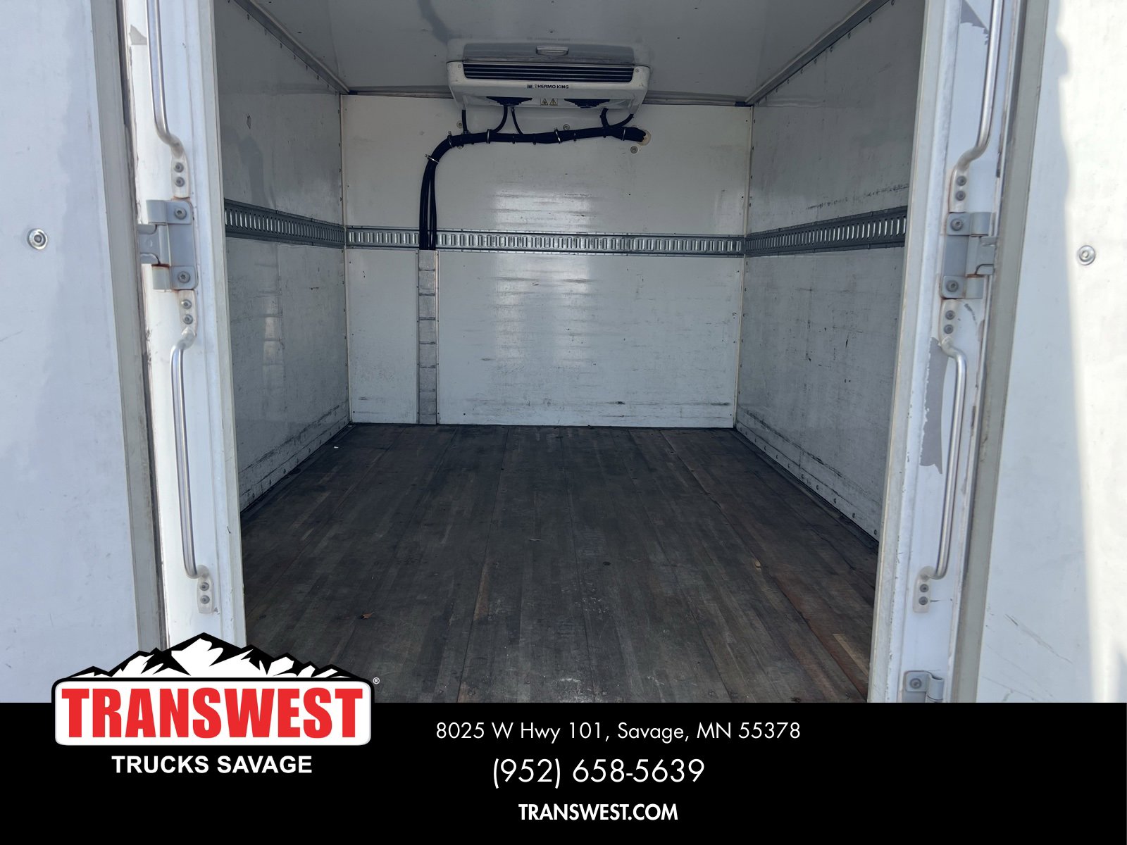 Used 2020 GMC Savana 3500 12' Reefer Van w/ Power Convenience Package image 3