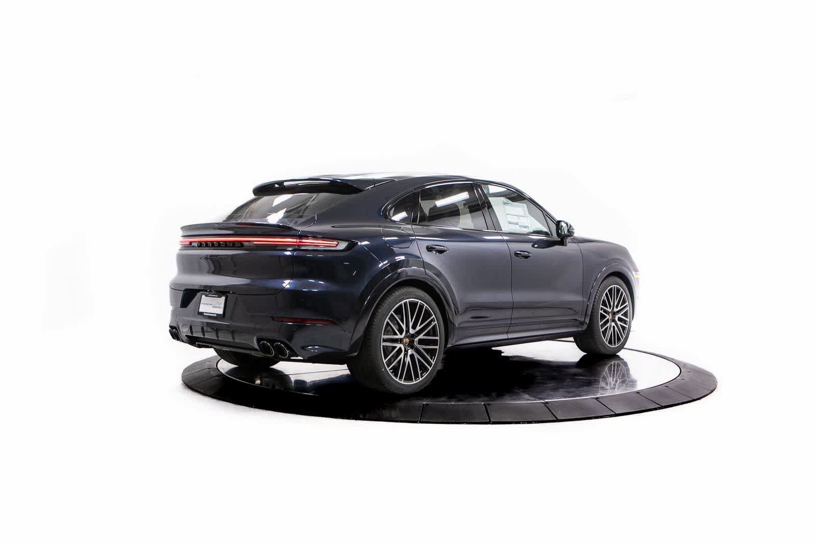 New 2026 Porsche Cayenne GTS image 7