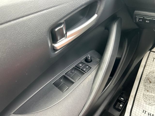 Used 2020 Toyota Corolla LE FWD image 14