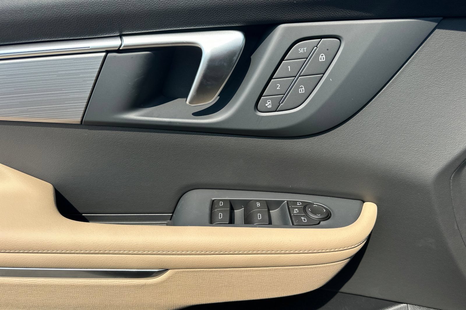 New 2026 Buick Enclave Preferred w/ Power Package FWD image 8
