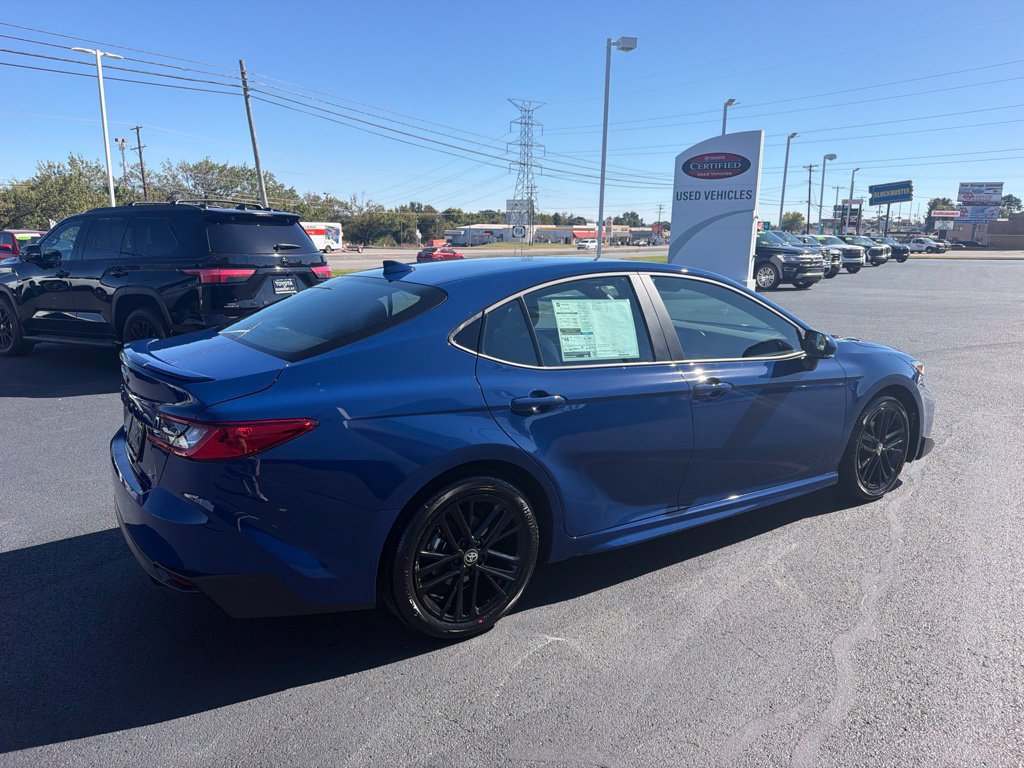New 2026 Toyota Camry SE FWD image 5