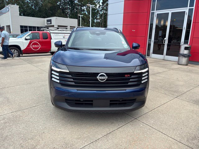 Used 2025 Nissan Kicks SR AWD/4WD image 2