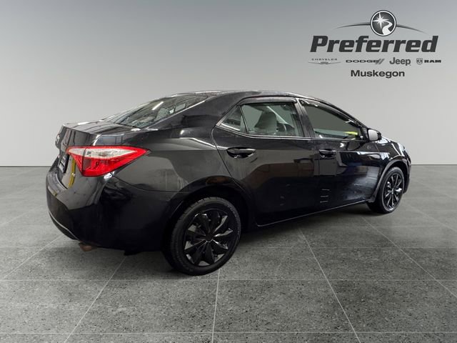 Used 2014 Toyota Corolla LE image 17