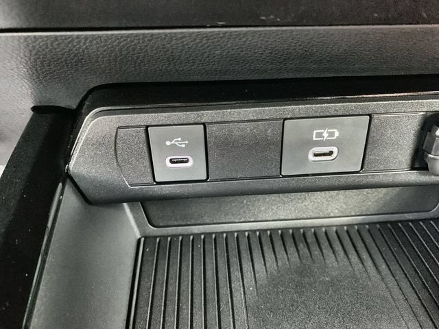 New 2025 Toyota Prius Plug-In Hybrid FWD image 27