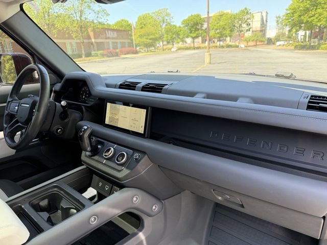 Used 2024 Land Rover Defender 110 X-Dynamic SE image 44