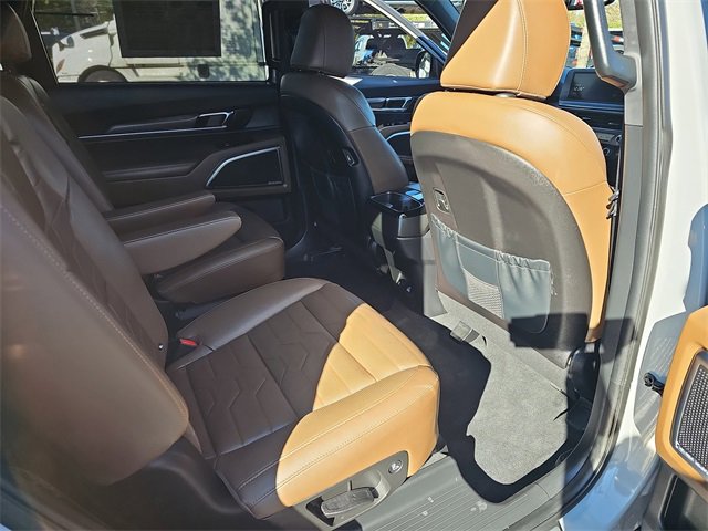 Used 2022 Kia Telluride SX w/ SX Prestige Package image 11