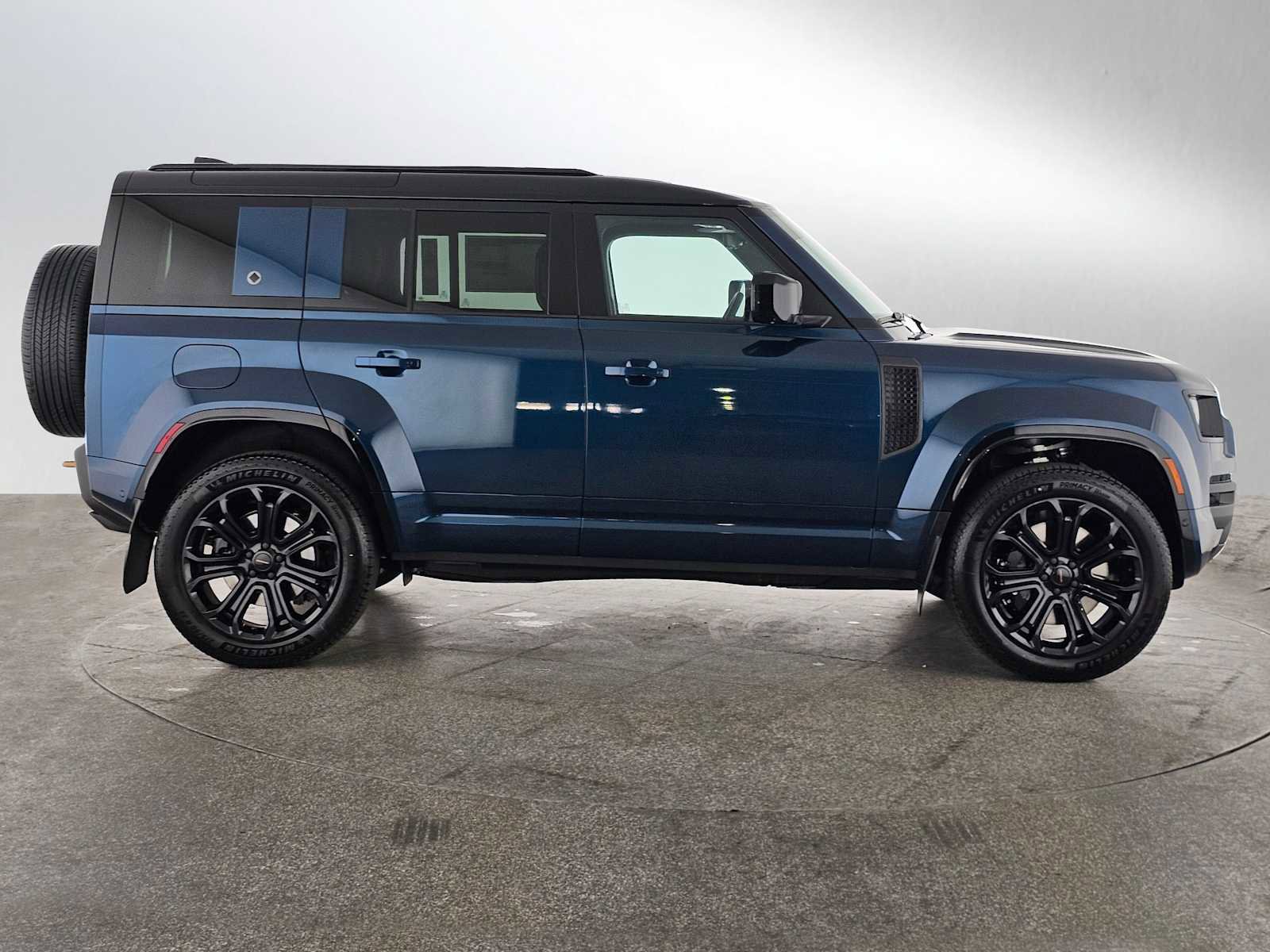 New 2026 Land Rover Defender 110 OCTA image 6