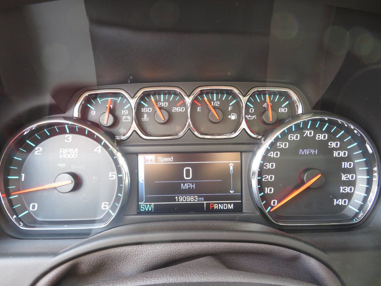 Used 2016 Chevrolet Suburban LT image 16