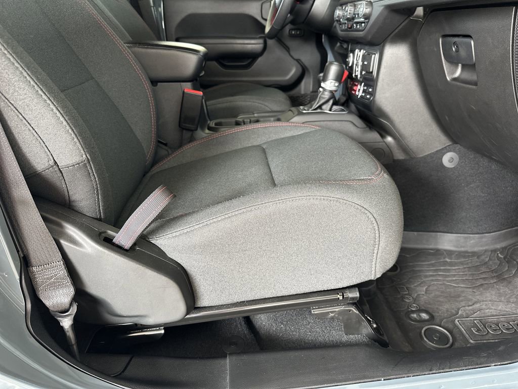 Used 2024 Jeep Wrangler Unlimited Rubicon w/ Safety Group image 36