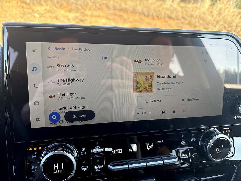 Used 2025 Toyota Highlander Limited image 16