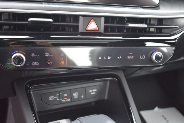 New 2026 Kia K5 GT-Line w/ GT-Line Premium Package AWD/4WD image 32