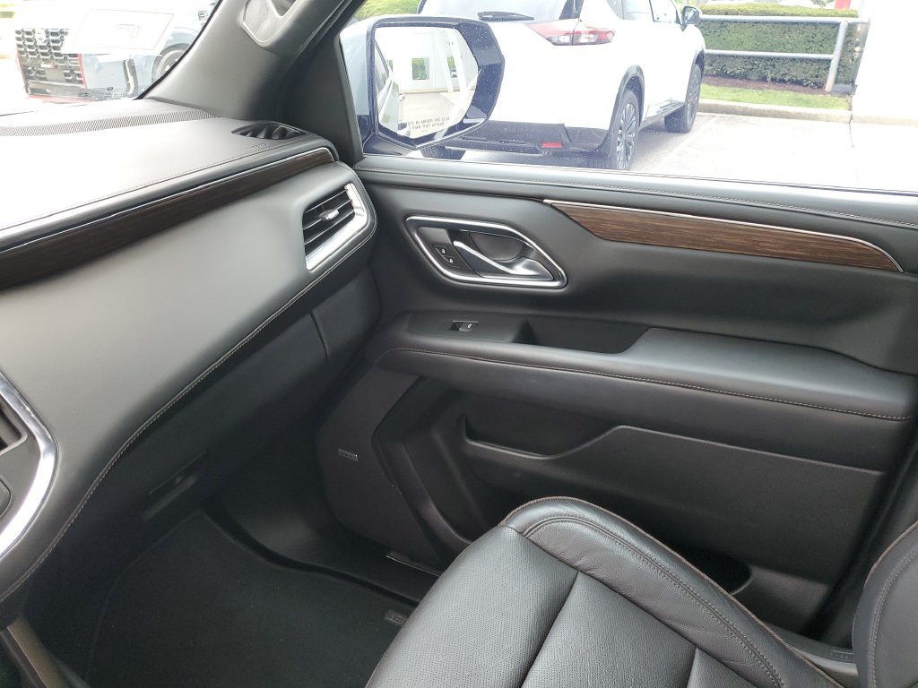 Used 2023 Chevrolet Tahoe High Country AWD/4WD image 36