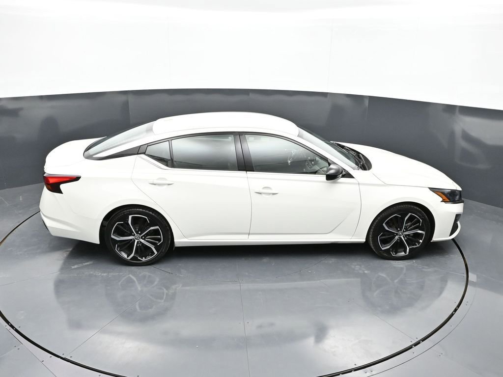 Used 2024 Nissan Altima 2.5 SR image 31