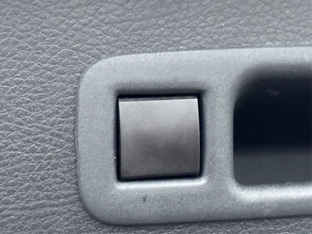 Used 2021 Toyota Sienna LE image 14