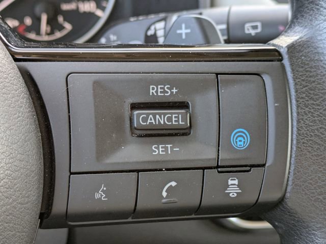 Used 2023 Nissan Rogue SV image 28