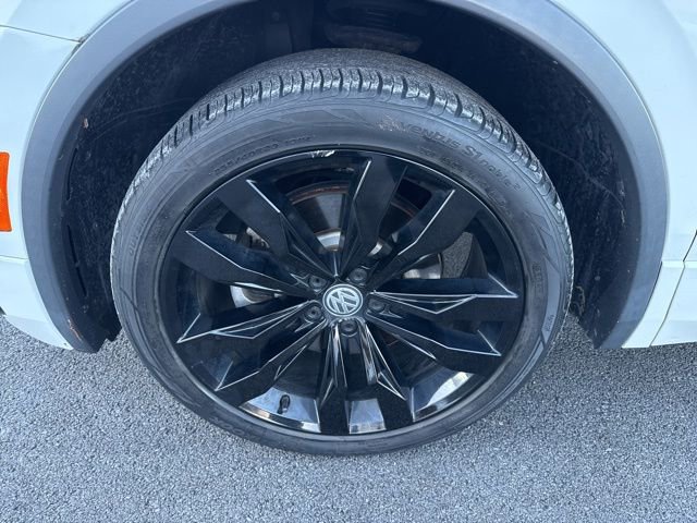 Used 2021 Volkswagen Tiguan SE R-Line w/ 3rd Row Seat Package image 31