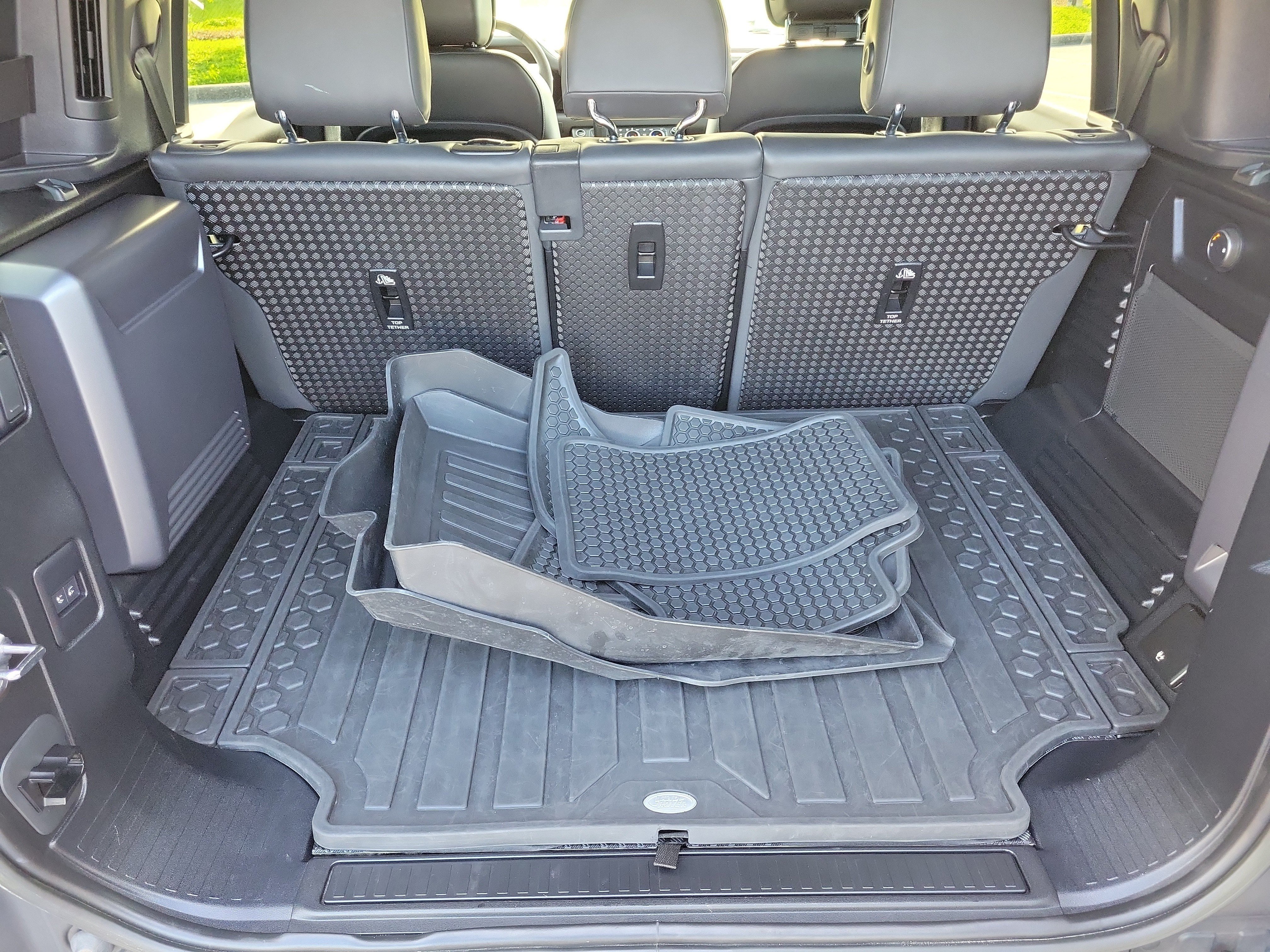 Used 2023 Land Rover Defender 110 V8 AWD/4WD image 8