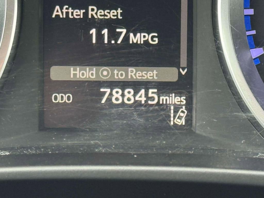 Used 2019 Toyota Highlander LE image 25