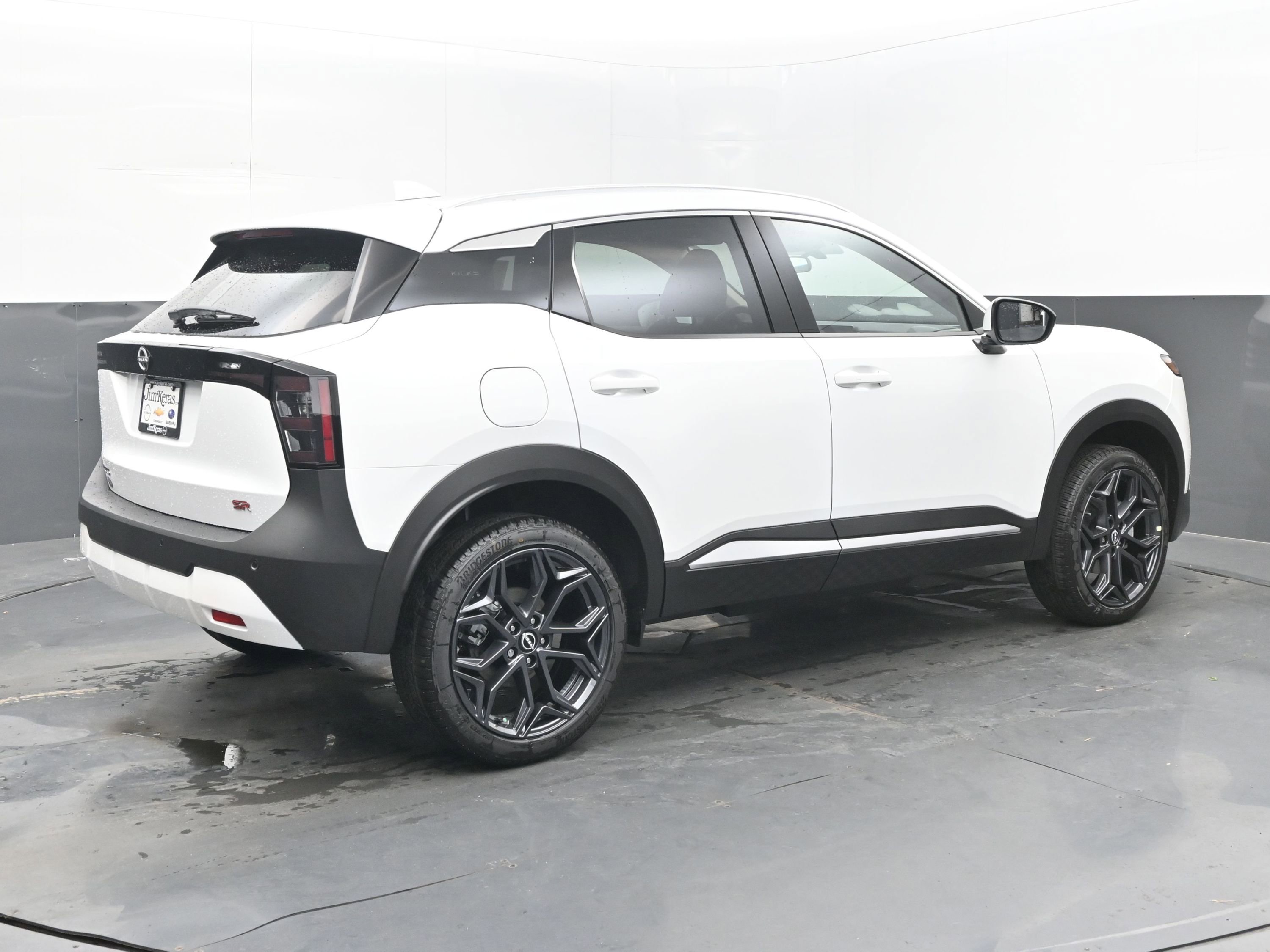 New 2025 Nissan Kicks SR image 7