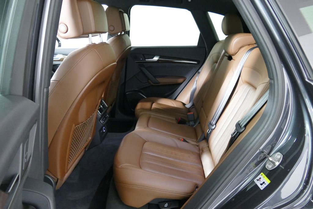 Used 2019 Audi Q5 2.0T Premium Plus w/ Premium Plus Package image 4