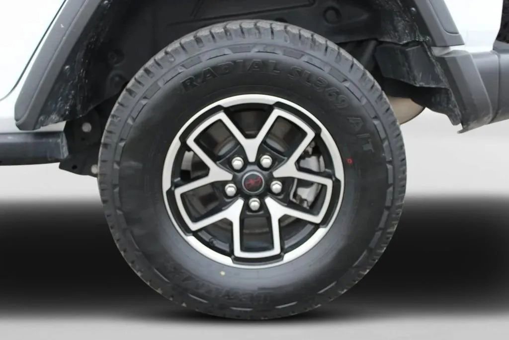 Used 2024 Jeep Wrangler Unlimited Rubicon image 37