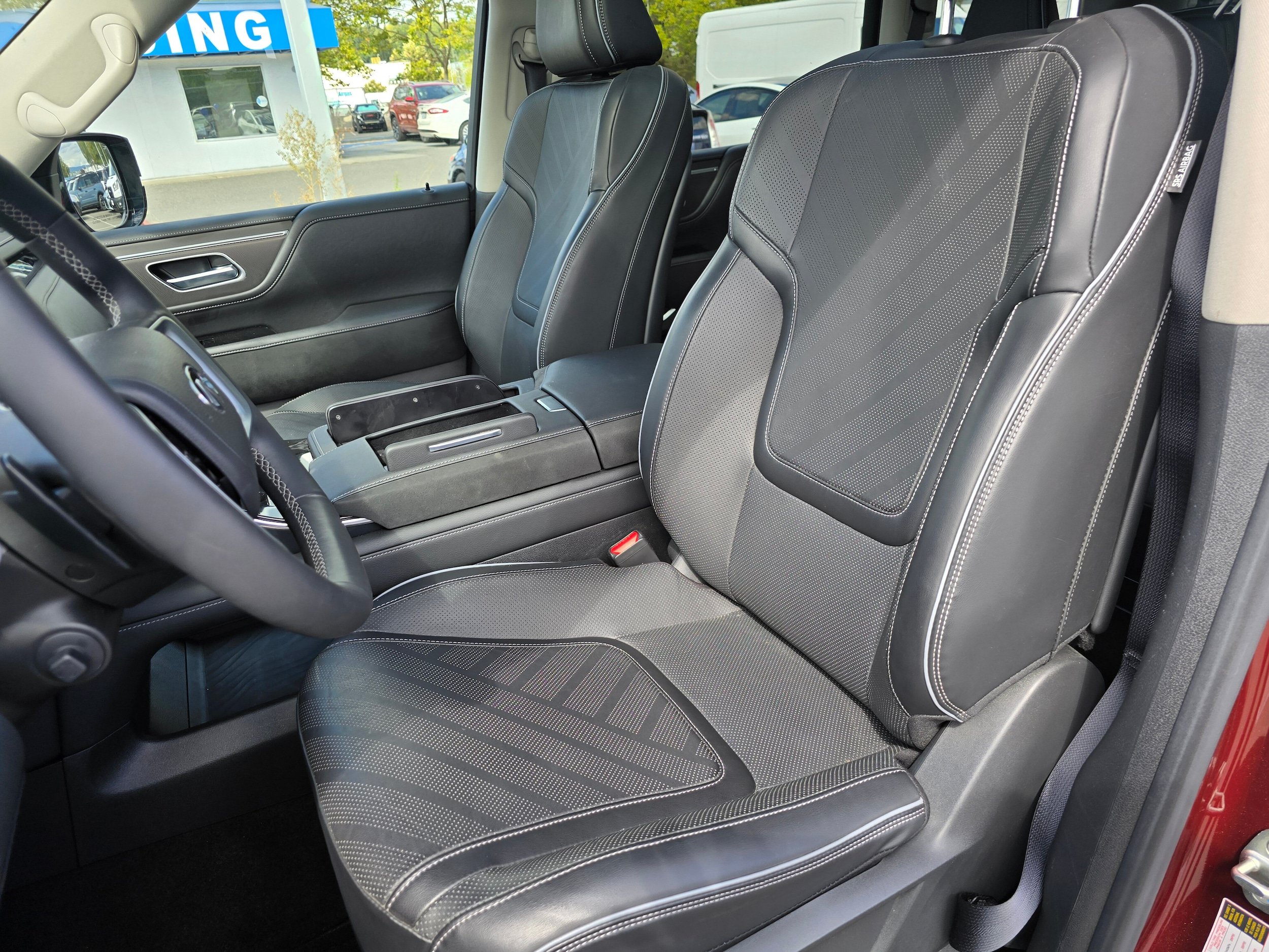 Used 2025 INFINITI QX80 Luxe AWD/4WD image 16