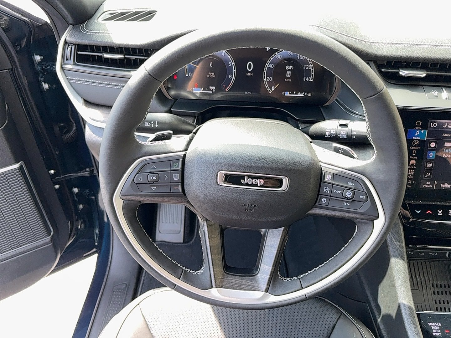 New 2027 Jeep Grand Cherokee L Limited AWD/4WD image 25