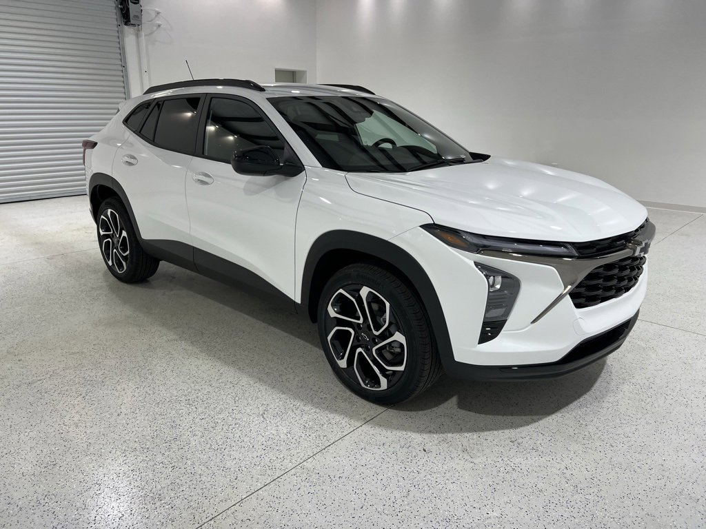 New 2026 Chevrolet Trax RS w/ Driver Confidence Package image 7