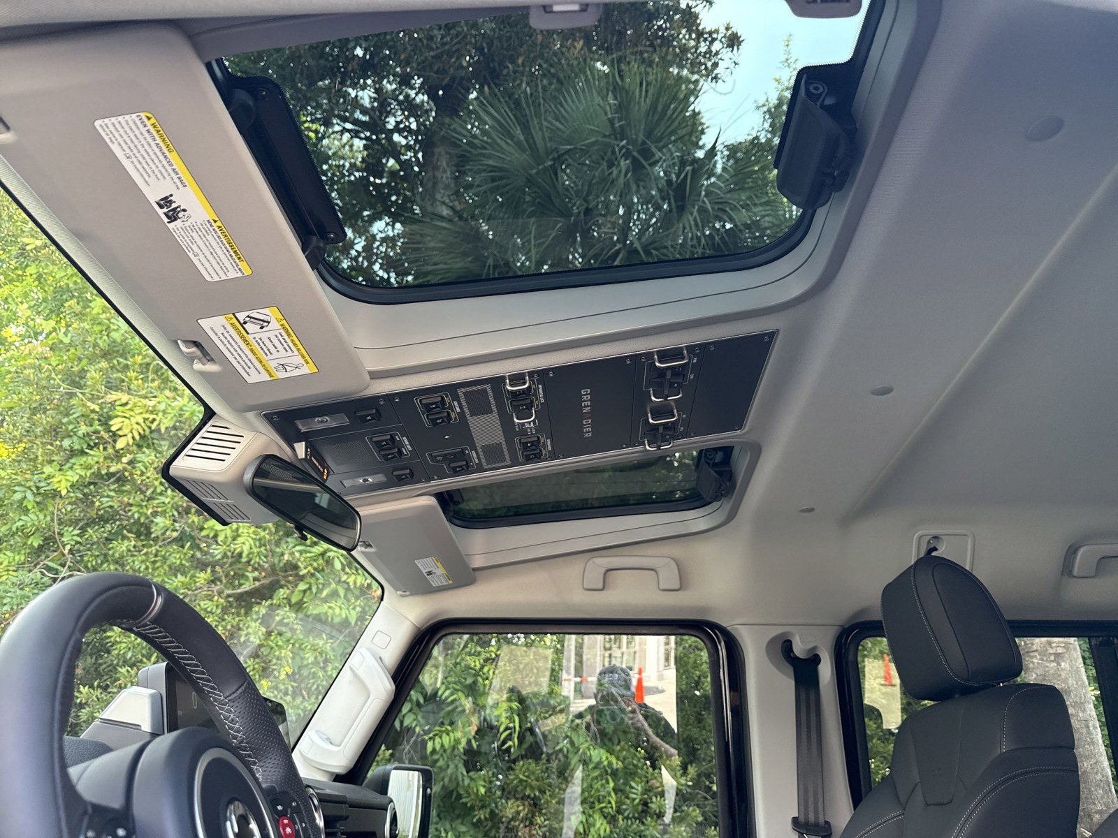 Used 2025 INEOS Grenadier Fieldmaster Edition image 15