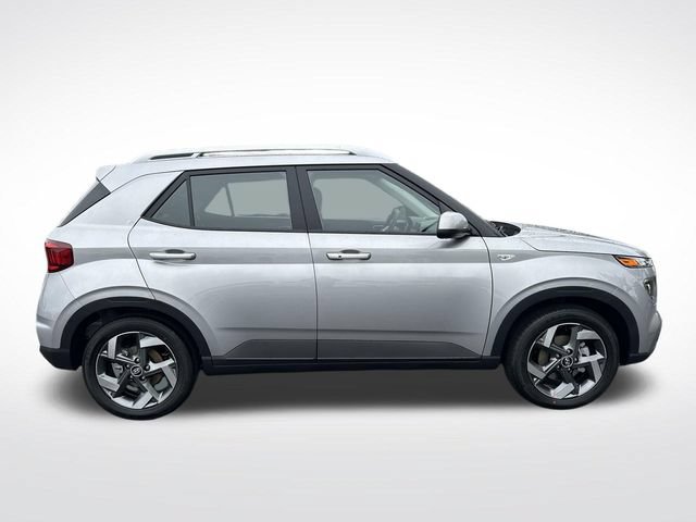 New 2026 Hyundai Venue SEL FWD image 39