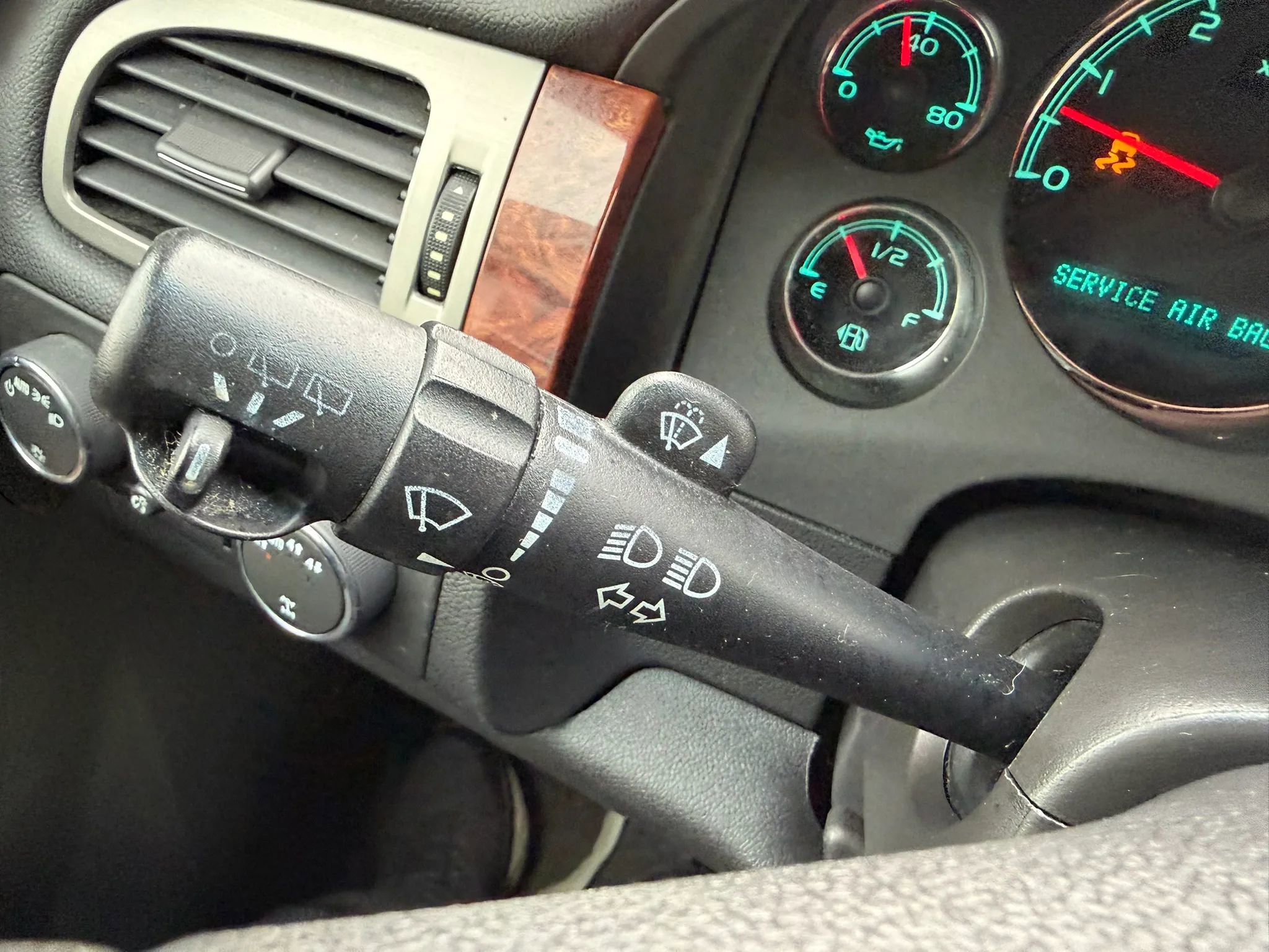 Used 2013 Chevrolet Suburban LT w/ Luxury Package image 48