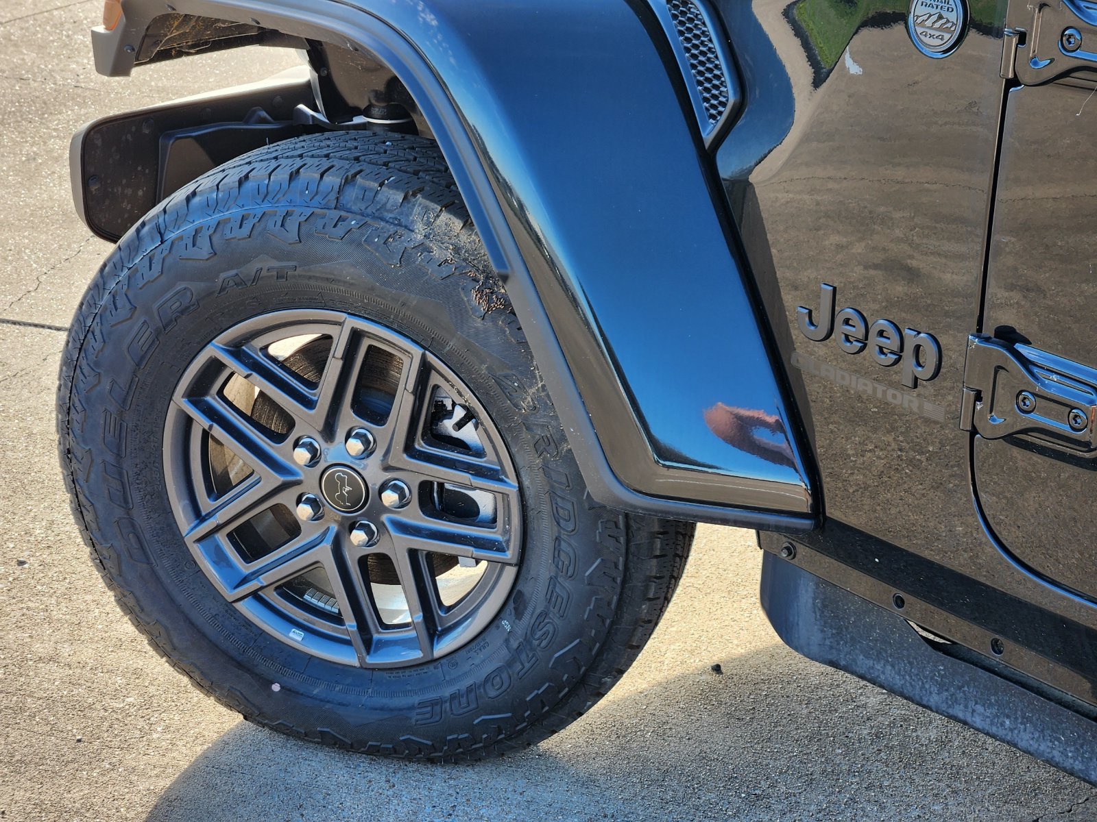New 2026 Jeep Gladiator Sport AWD/4WD image 17