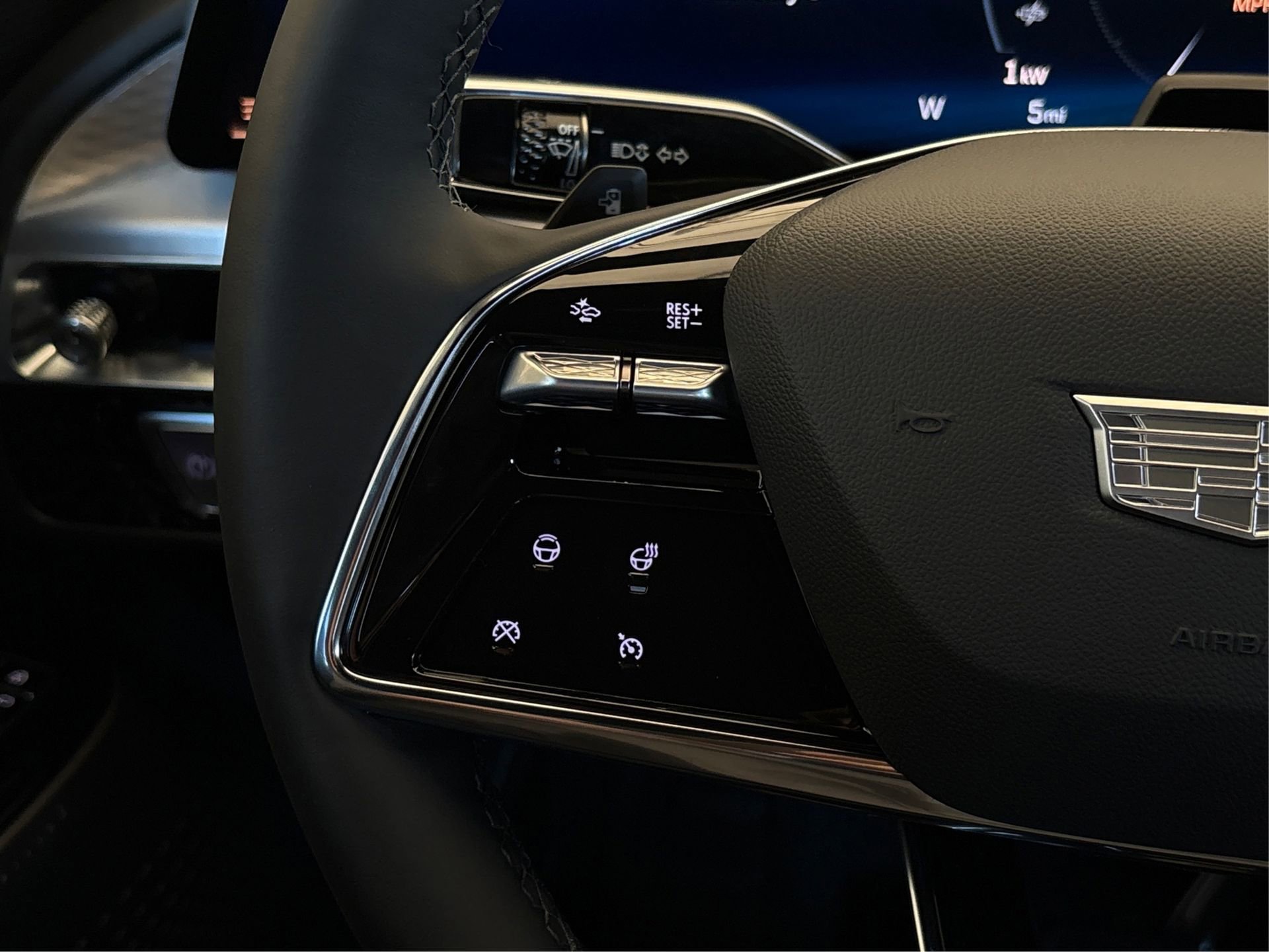 New 2026 Cadillac Lyriq Luxury image 28