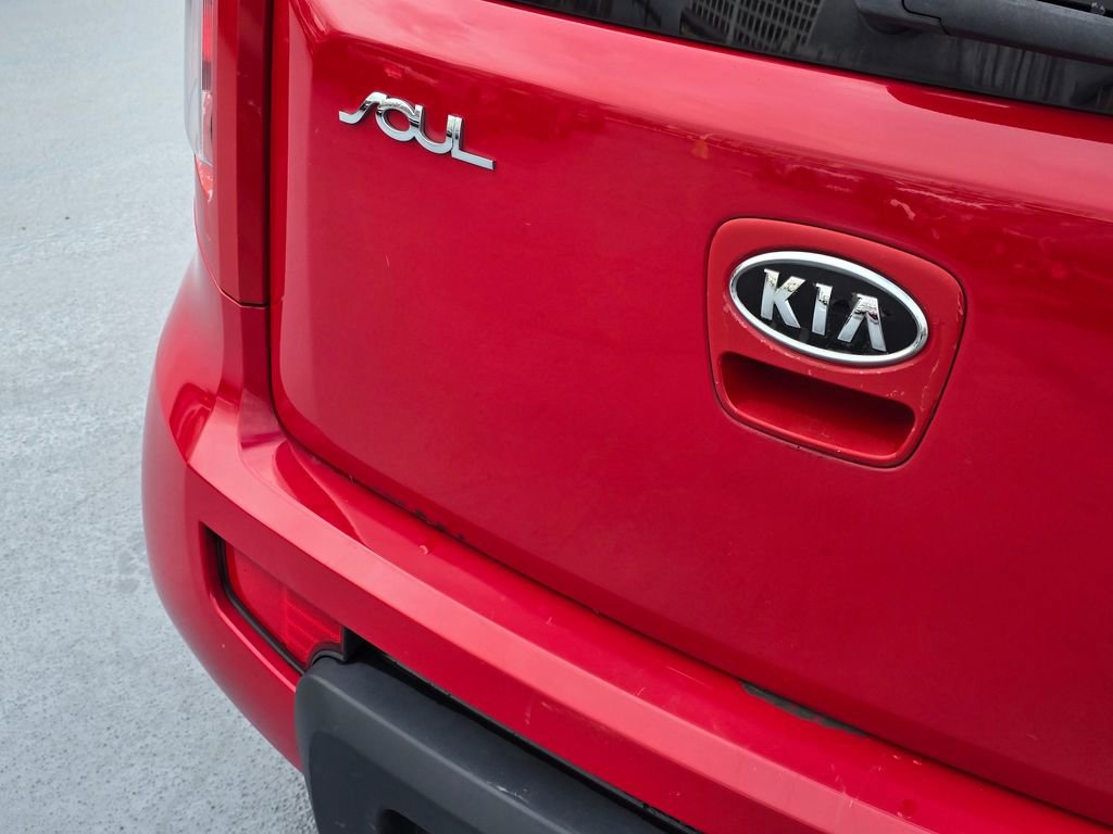 Used 2010 Kia Soul + w/ Audio Pkg image 17