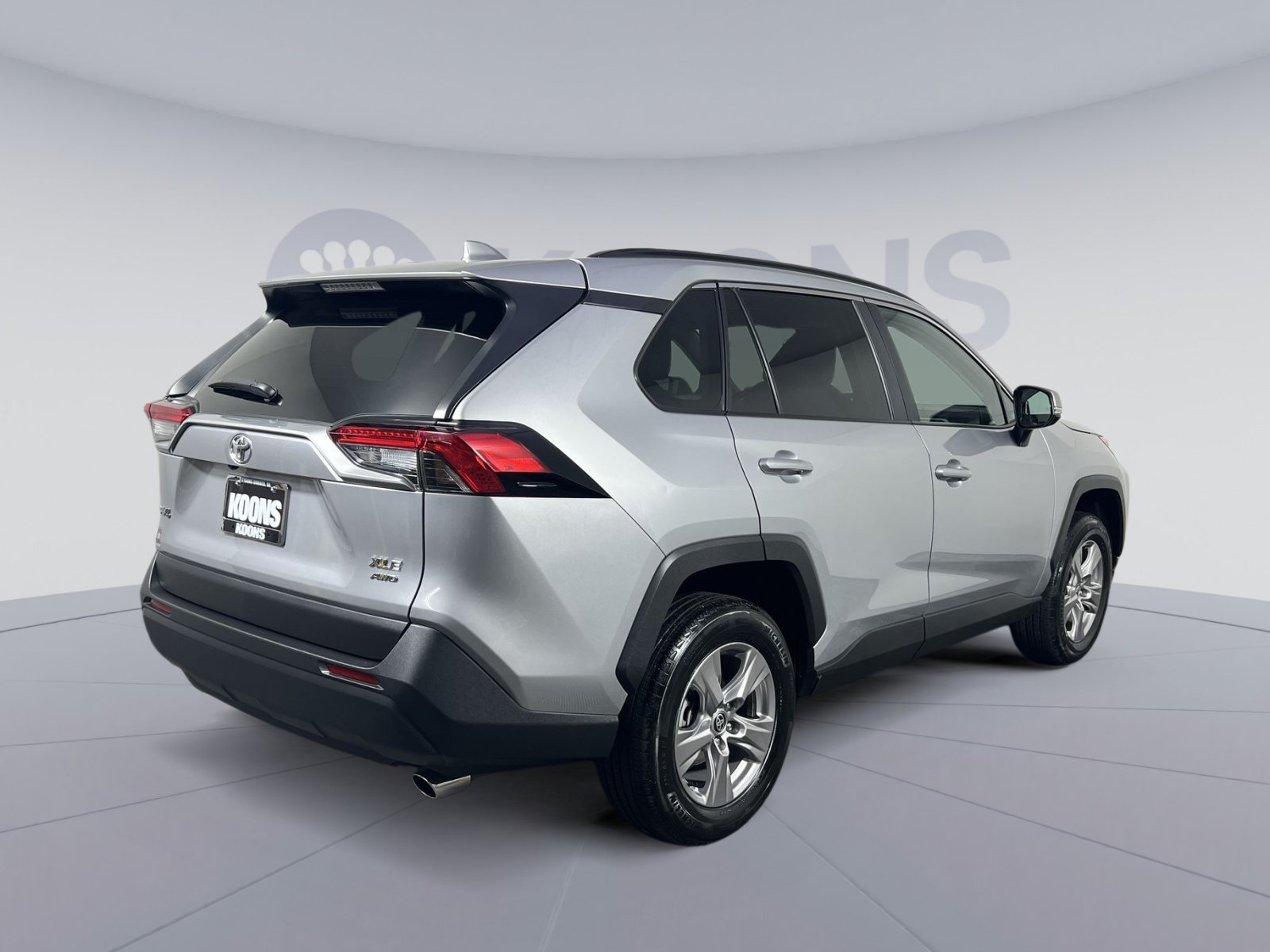 Used 2025 Toyota RAV4 XLE w/ Convenience Package AWD/4WD image 11